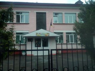 Спеціалізована початкова школа №164 - 1 Спеціалізована початкова школа №164 - 1