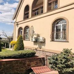 Бучанська гімназія "Оптіма Магістра" - 3 Бучанська гімназія "Оптіма Магістра" - 3