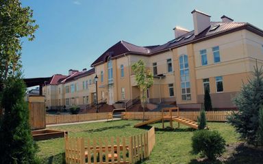 Міжнародний ліцей Михаїл - 1 Міжнародний ліцей Михаїл - 1