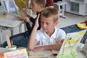 KM school - 4 KM school - 4