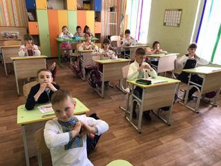 Васильківська гімназія №1 - 3 Васильківська гімназія №1 - 3