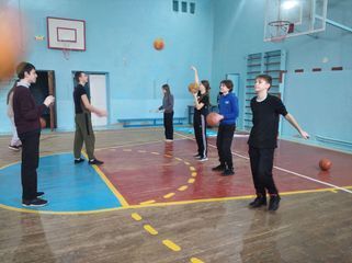 Яготинський ліцей №3 - 4 Яготинський ліцей №3 - 4